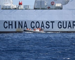 Filipinler'in gemisi, Çin'in Huangyan Adası açıklarından uzaklaştırıldı