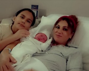 İzmir'de hamile kadını, polis hastaneye yetiştirdi