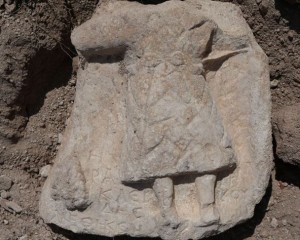 Hadrianaupolis'te 1800 yıllık 'adak levhası' bulundu