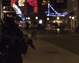 Fransa'da 'Acil Saldırı Uyarısı' Seviyesine Geçildi