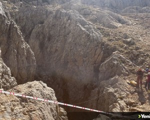 Mersin'de mağarada rahatsızlanan ABD'li dağcının tahliye çalışmaları devam ediyor