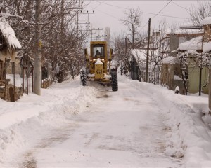 Antalya'nın bazı ilçelerinde karla mücadele çalışması sürüyor