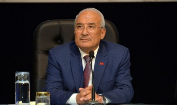MHP'de Şok: Mersin Belediye Başkanı İstifa Etti