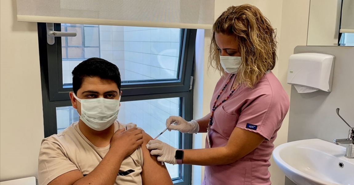 Eskişehir'de TURKOVAC'ın Faz-3 çalışması için 100 gönüllü aşı yaptırdı