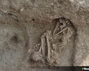 Bilecik'te apartman bahçesindeki kazıda 8 bin 500 yıllık insan iskeleti bulundu