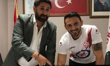 Survivor Ahmet Dursun Futbola Geri Döndü