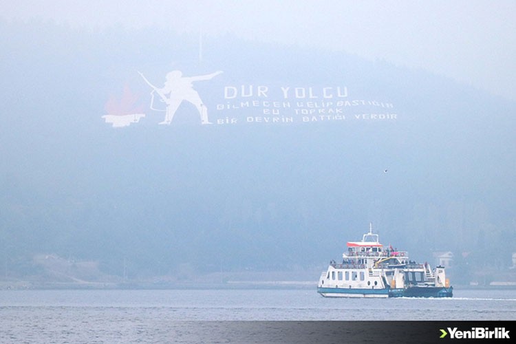Çanakkale Boğazı yoğun sis nedeniyle çift yönlü transit gemi geçişlerine kapatıldı