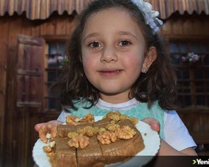 Asırlık lezzet 'padişah tatlısı'na yerli ve yabancı turist ilgisi