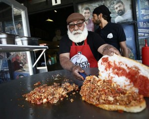 Lezzet tutkunlarının gözdesi Adana'nın 'ütü tostu'