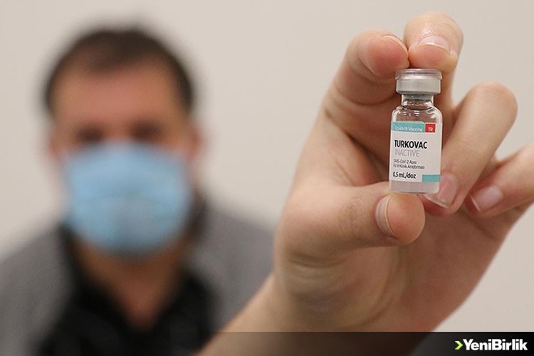 Yerli Kovid-19 aşısı TURKOVAC, Manisa'da gönüllülere uygulanıyor