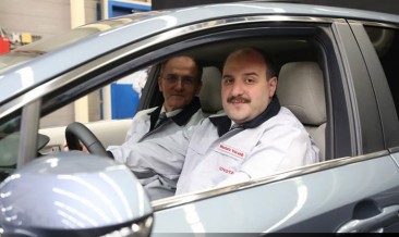 Varank, Toyota Corolla'nın Türkiye'de Üretilen İlk Hibrit Otomobilini Test Etti