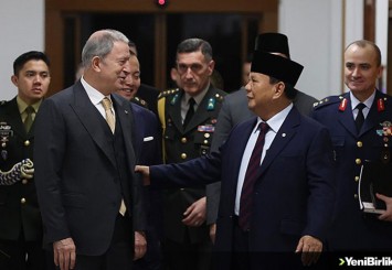 Milli Savunma Bakanı Akar, Endonezya Savunma Bakanı Subianto ile görüştü