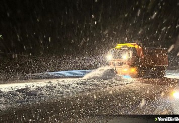 Bayburt-Erzurum kara yolu, kar ve tipi nedeniyle kapandı