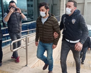Zonguldak'ta iki doktoru darbetmekle suçlanan şüpheli adliyede