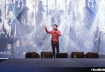    Murat Boz'un 19 Mayıs Konserinin Tüm Geliri Türk Eğitim Vakfı'na!