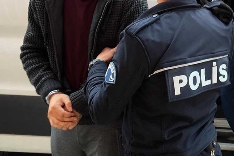 İstanbul merkezli 16 ildeki gümrük operasyonunda 40 zanlı yakalandı