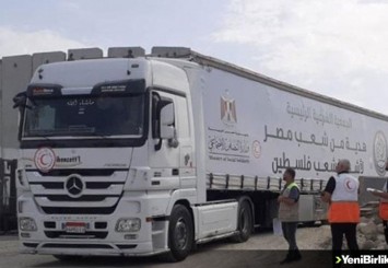 Filistin Kızılayı, Gazze'ye 61 tırlık en büyük insani yardım konvoyunu gönderdi