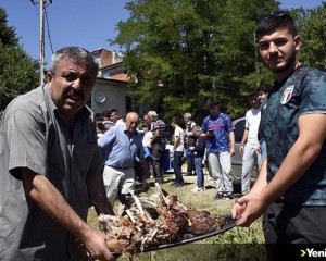 Kastamonu'da asırlık "kuyu kebabı" geleneği yaşatılıyor