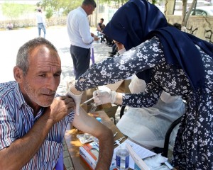 Muş'ta aşı timleri, en ücra köylere giderek aşı çalışmalarını sürdürüyor