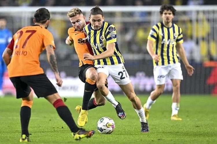 Galatasaray-Fenerbahçe derbisinin biletleri yarın satışa çıkarılacak