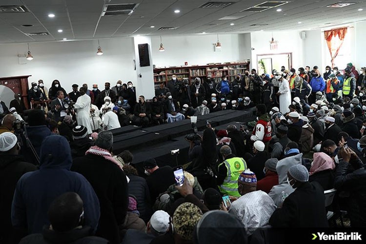 New York'taki yangında ölen 15 Müslüman için cenaze töreni düzenlendi