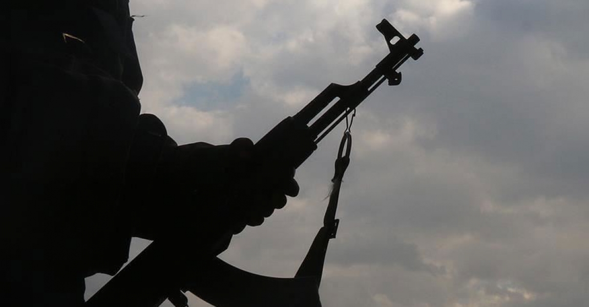 Mardin'de iki PKK'lı terörist güvenlik güçlerine teslim oldu