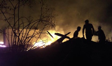 Kastamonu'da Yangın: 8 Ev Kullanılamaz Hale Geldi