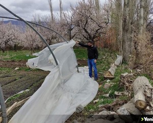 Kars'ta şiddetli rüzgar hasara neden oldu