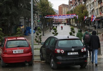 Kosova, plakasını tescil etmeyenlere para cezası uygulamasını 48 saat erteledi