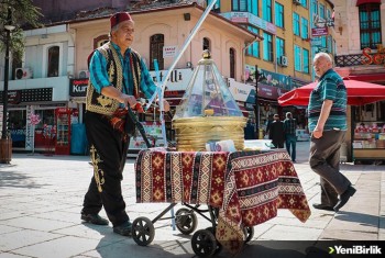 İl il gezip geleneksel lezzet Osmanlı macununu satıyor