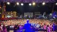 Aksaray'da Uğur Işılak konserinde fotoğraf çektirmek isteyenler izdiham oluşturdu