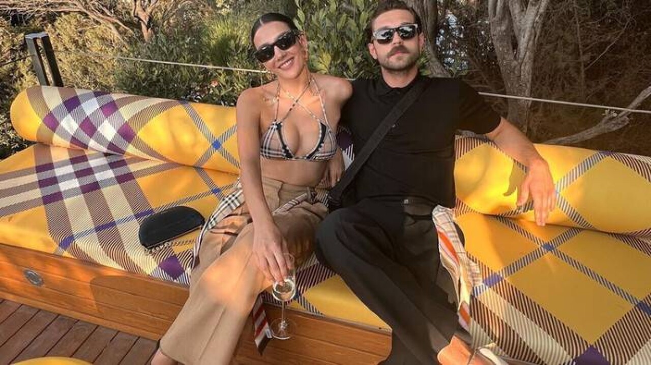 Aybüke Pusat ve Furkan Andıç`tan aşk pozu! - Gazete Birlik