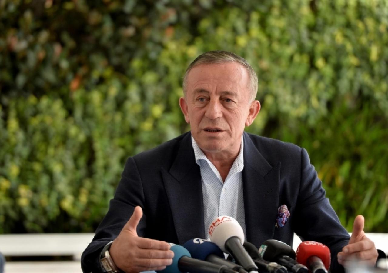 Ali Ağaoğlu dede olacak