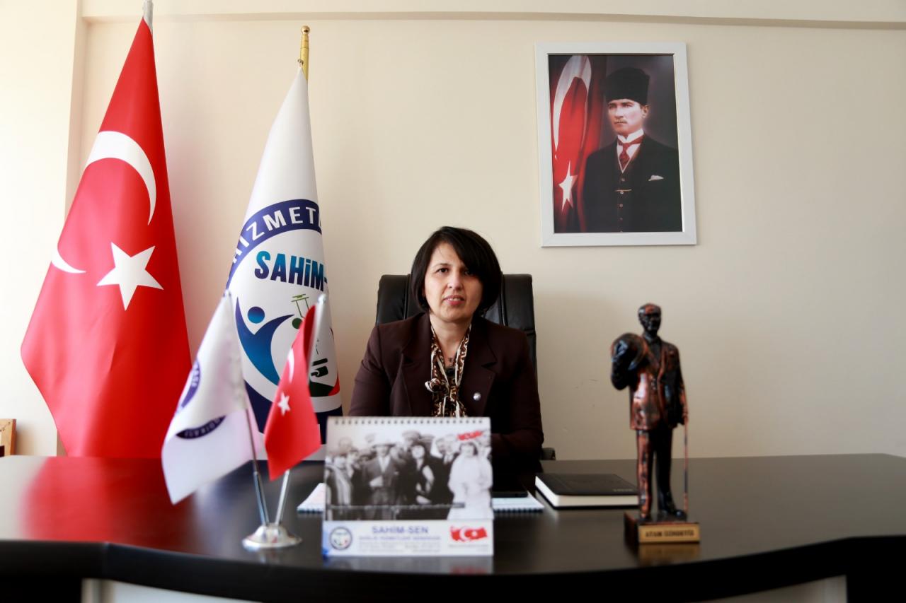 Özlem Akarken: Eski siyasetçileri özler olduk