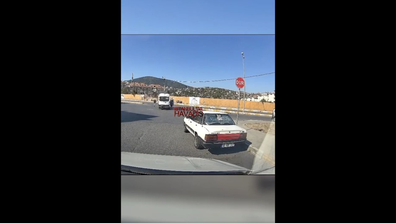 Pendik'teki ilginç kaza kameralara yansıdı!