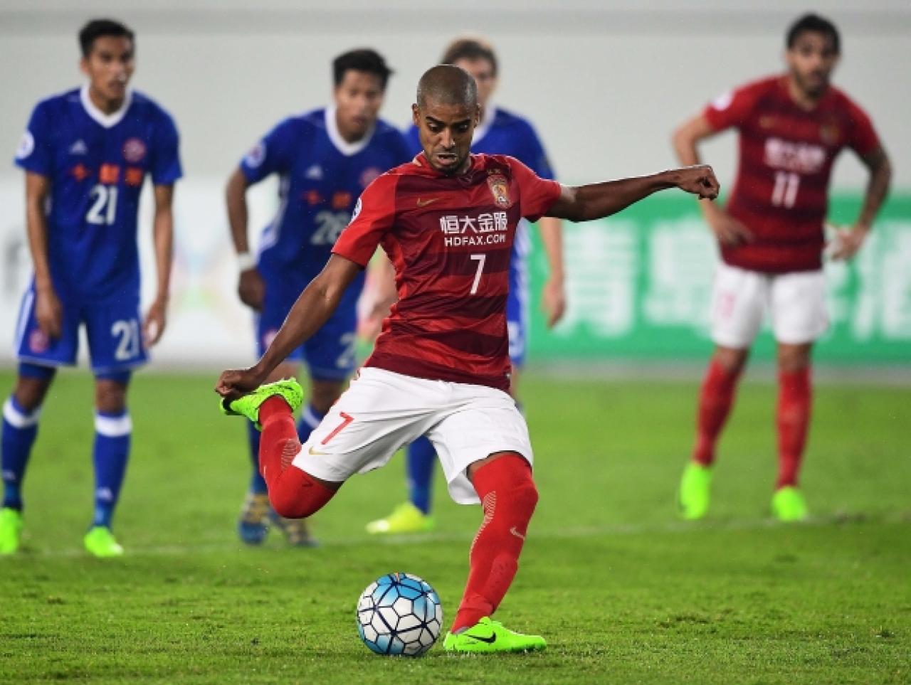 Dubai aktarmalı İstanbul