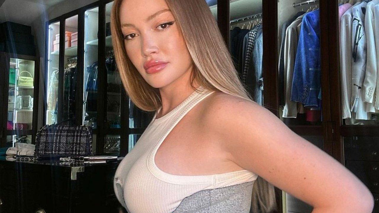 Sosyal medya fenomeni aşk pozlarıyla dosta düşmana nispet yaptı