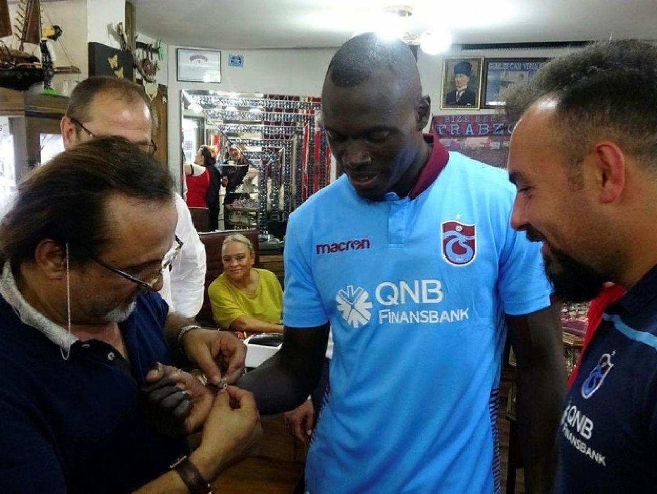 Zargo Toure baba oldu