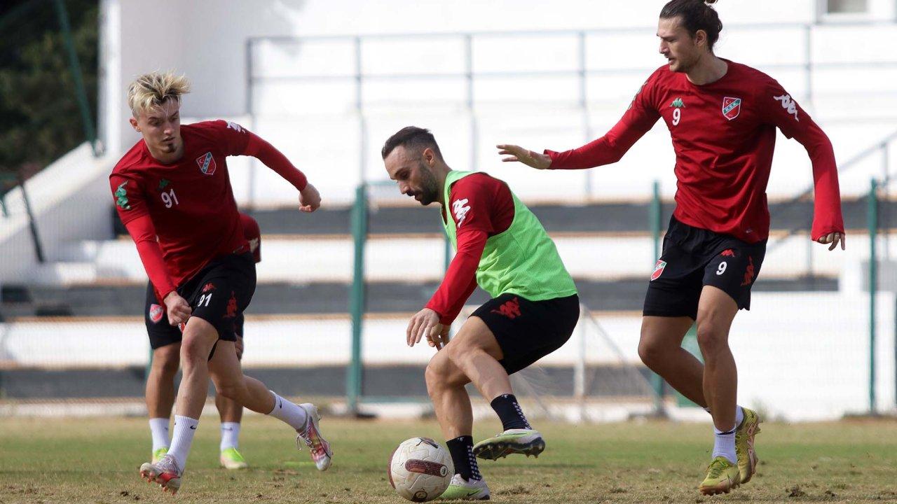 Karşıyaka'nın gözü rakiplerde