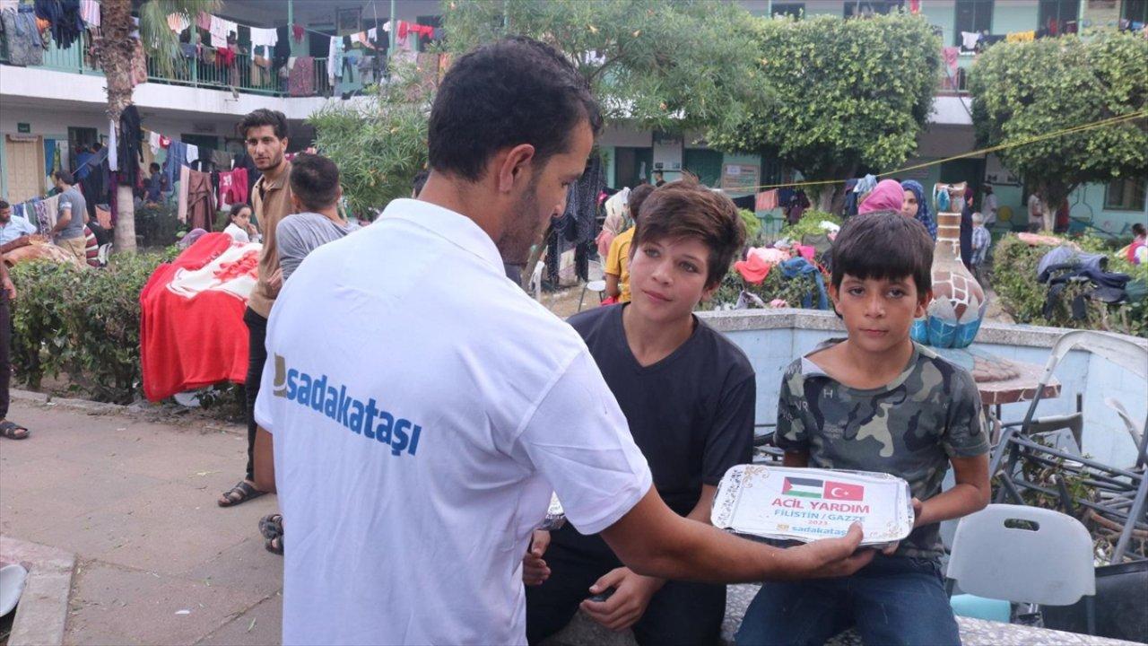 Sadakataşı Derneği'nden 30 ülkeye ramazan yardımı