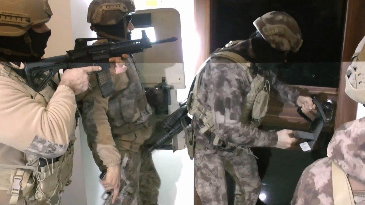 7 yıl 7 ay hapisle aranan hükümlü gizli bölmede yakalandı