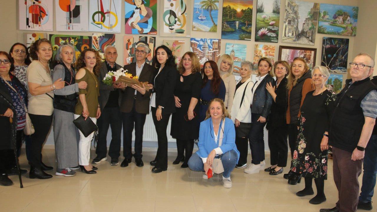 Kartal'da "Her Renk Zenginliğimizdir" sergisi sanatseverlerin beğenisine sunuldu
