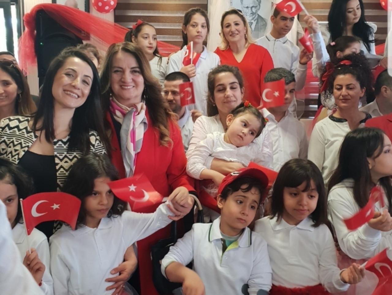 Fatma Duman'dan özel çocuklara destek