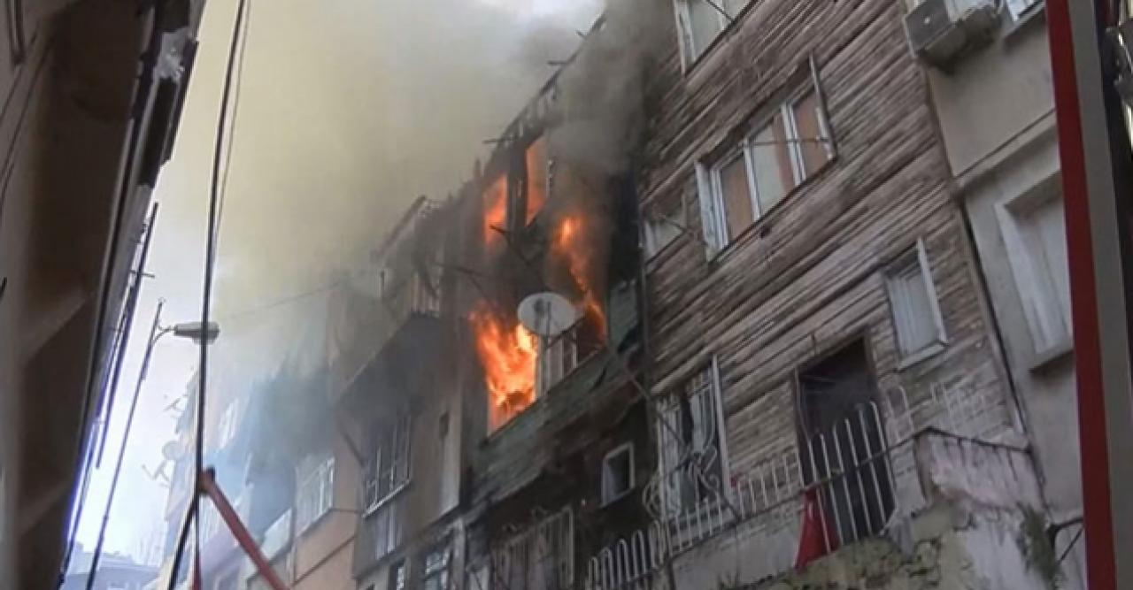 Şişli'de yangın dehşeti! 2 binaya daha sıçradı