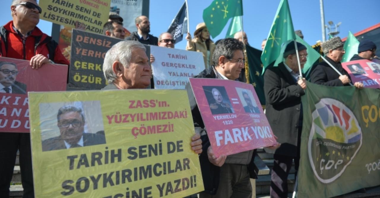 ÇERKESLER BEYOĞLU'NDA RUSYA'YA TEPKİ GÖSTERDİ