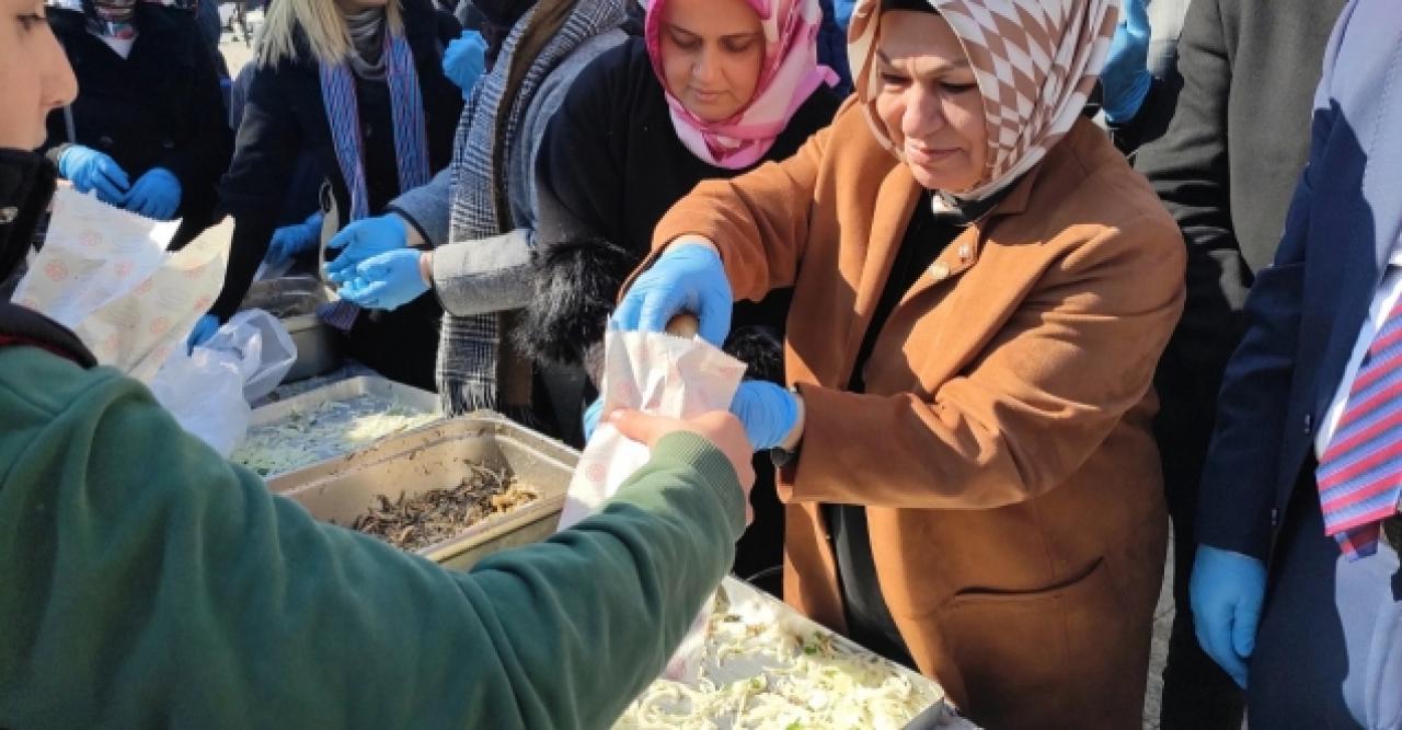 SANCAKTEPE HALKI HAMSİYE DOYDU