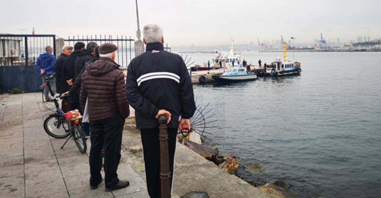 Kadıköy'de denizden erkek cesedi çıktı