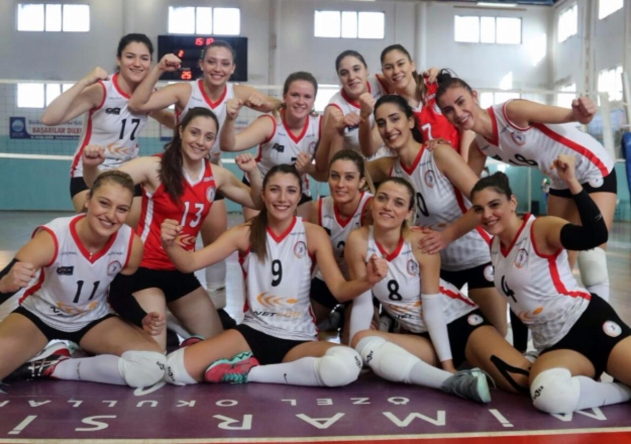 Büyükçekmece Voleybol dolu dizgin!