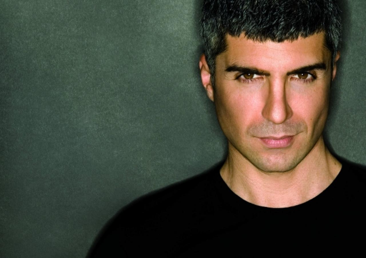 Özcan Deniz'in babası hastaneye kaldırıldı