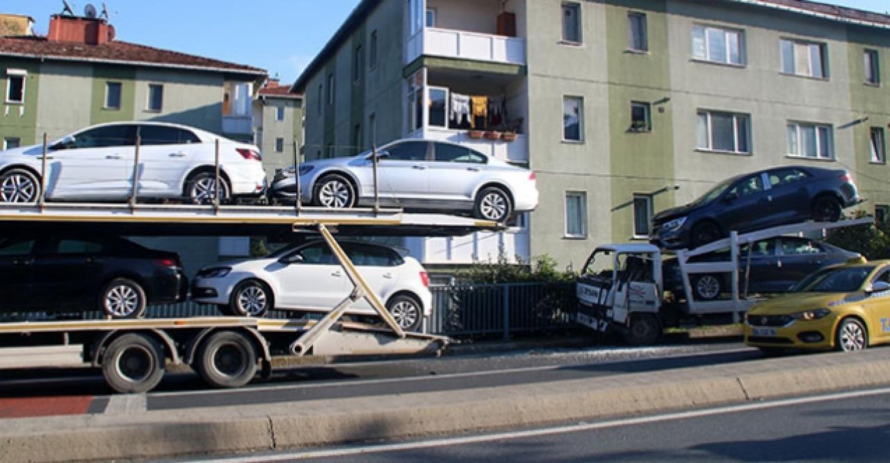 Sarıyer'de toplu araç taşıma kamyonları çarpıştı; araçlar hasar gördü